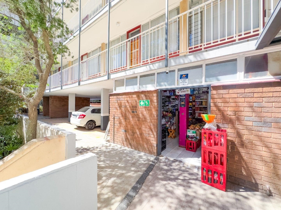 2 Bedroom Property for Sale in La Montagne Gauteng