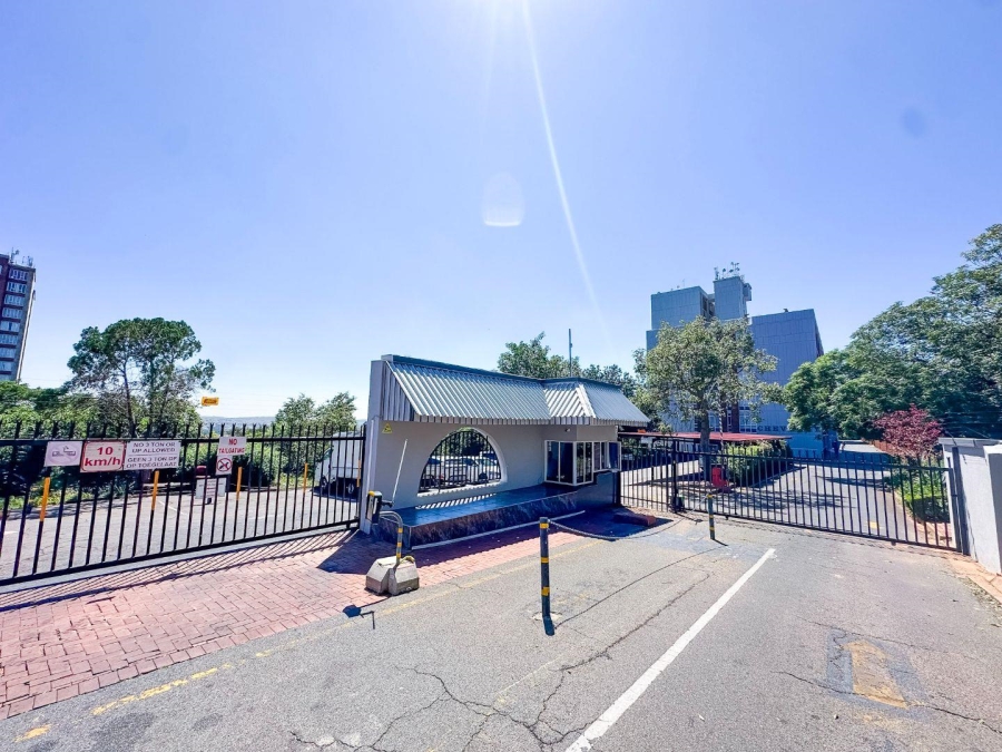 2 Bedroom Property for Sale in La Montagne Gauteng