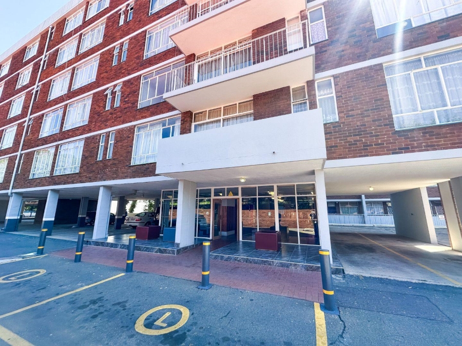 2 Bedroom Property for Sale in La Montagne Gauteng