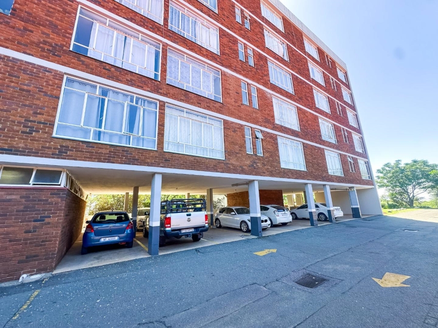 2 Bedroom Property for Sale in La Montagne Gauteng