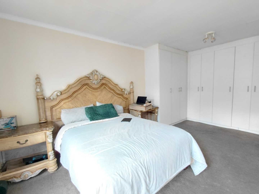 3 Bedroom Property for Sale in Wilgeheuwel Gauteng