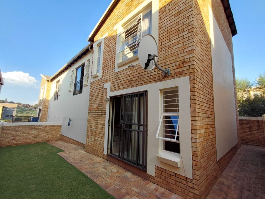 3 Bedroom Property for Sale in Wilgeheuwel Gauteng
