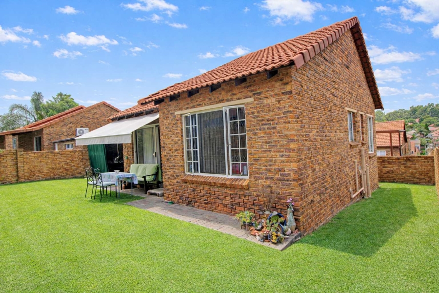 2 Bedroom Property for Sale in Wilgeheuwel Gauteng