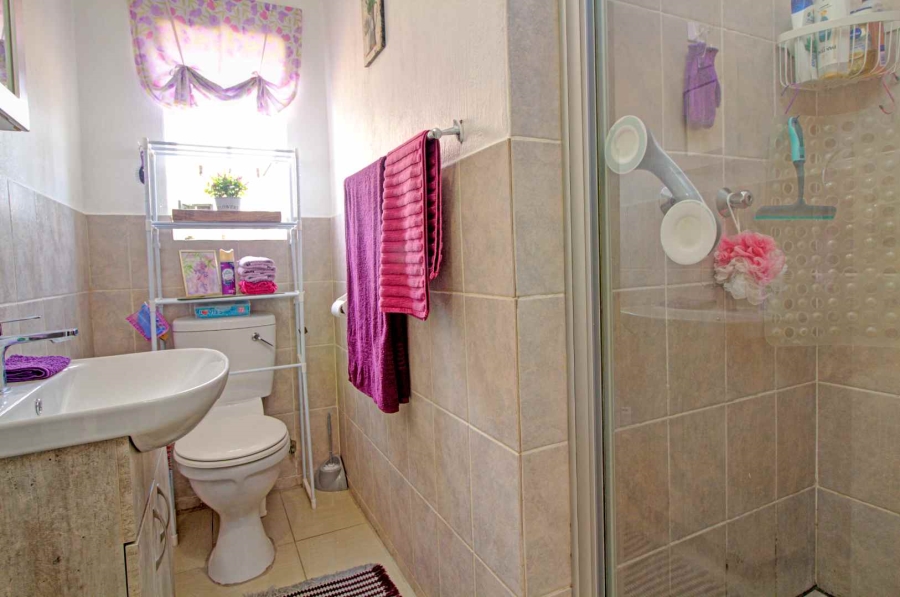 2 Bedroom Property for Sale in Wilgeheuwel Gauteng