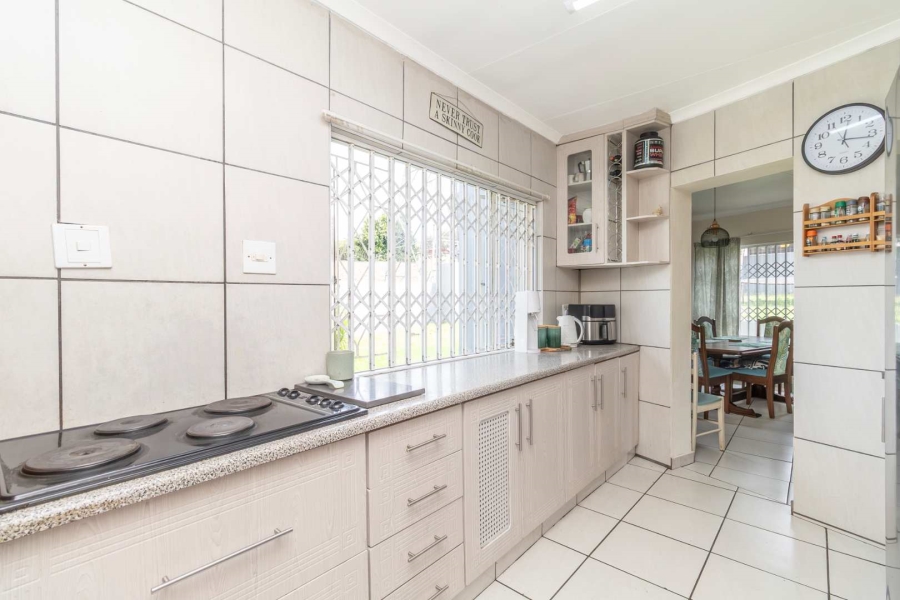 4 Bedroom Property for Sale in Paulshof Gauteng