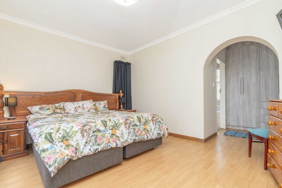 4 Bedroom Property for Sale in Paulshof Gauteng