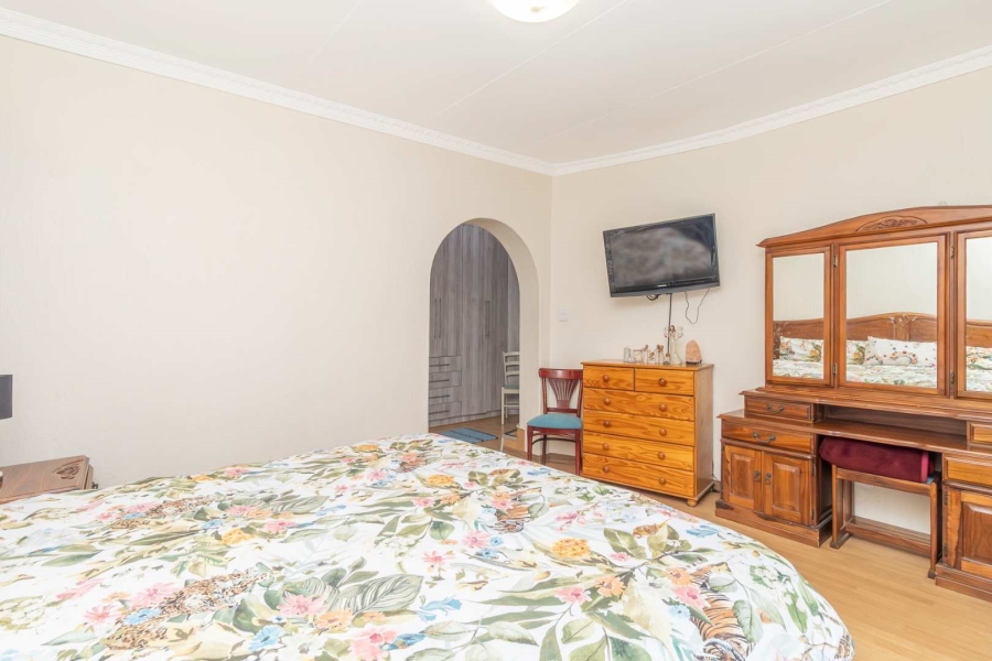 4 Bedroom Property for Sale in Paulshof Gauteng