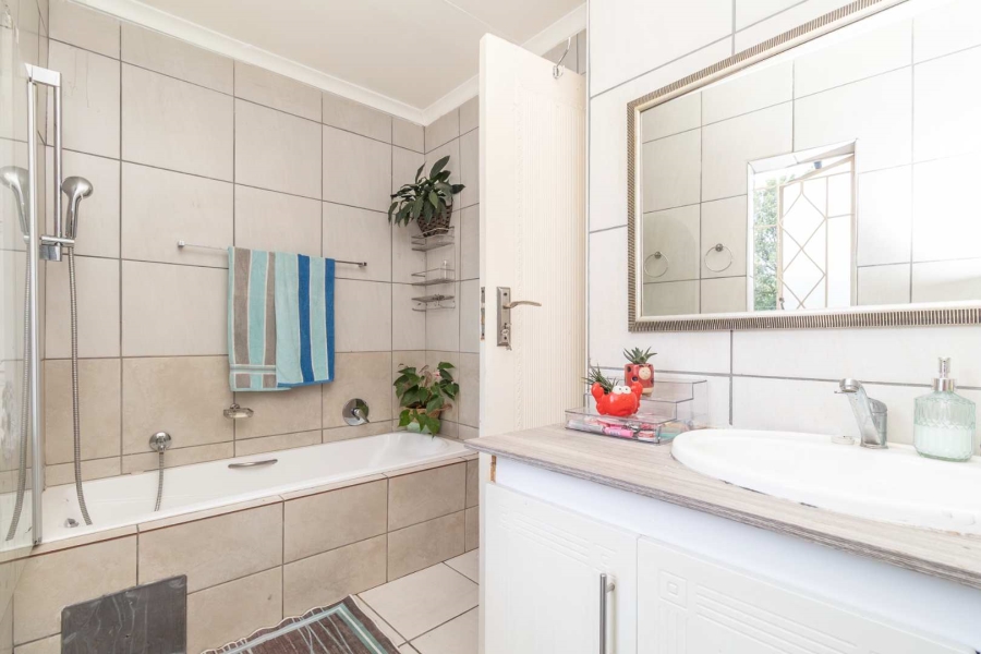 4 Bedroom Property for Sale in Paulshof Gauteng