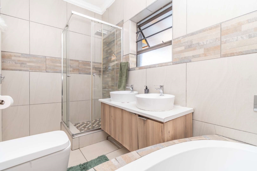 3 Bedroom Property for Sale in Horison Gauteng