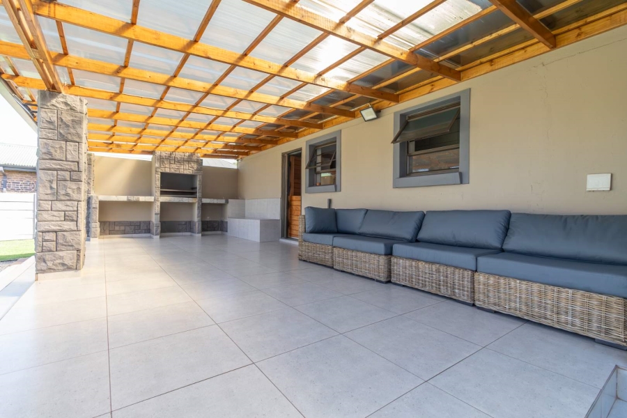 3 Bedroom Property for Sale in Horison Gauteng