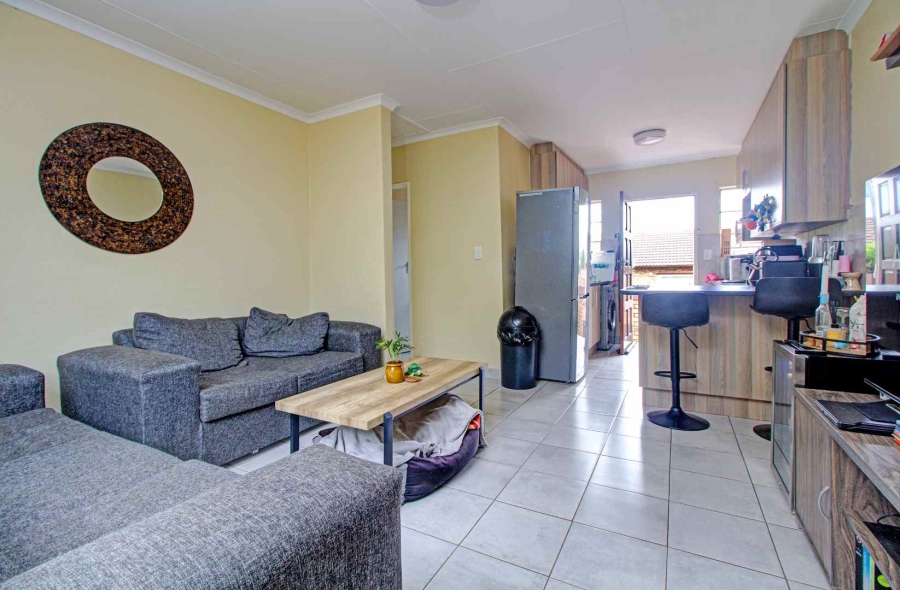 2 Bedroom Property for Sale in Wilgeheuwel Gauteng