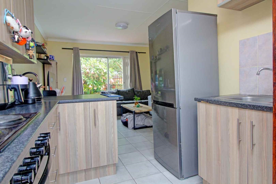 2 Bedroom Property for Sale in Wilgeheuwel Gauteng