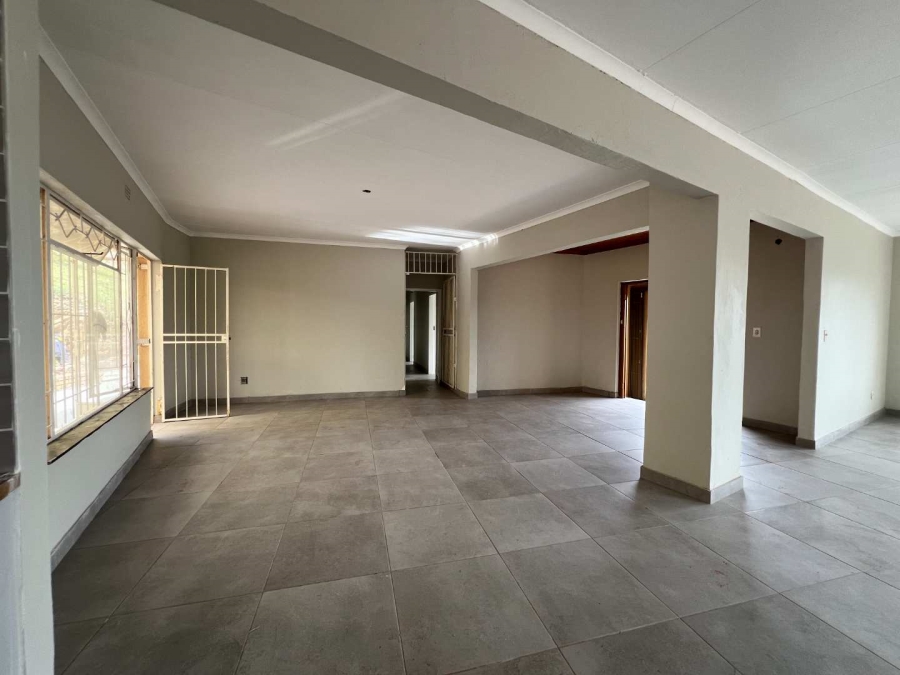 4 Bedroom Property for Sale in Roodekrans Gauteng