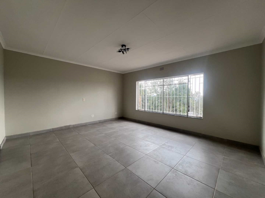 4 Bedroom Property for Sale in Roodekrans Gauteng