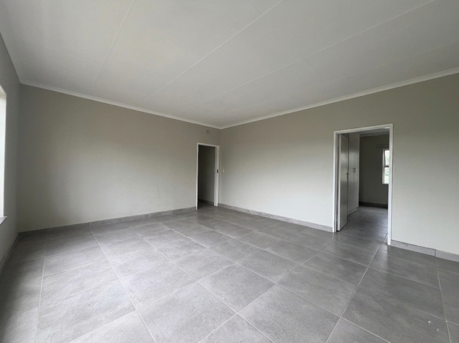 4 Bedroom Property for Sale in Roodekrans Gauteng