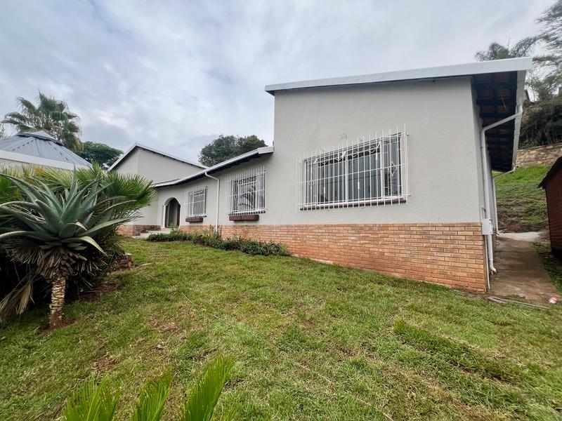 4 Bedroom Property for Sale in Roodekrans Gauteng