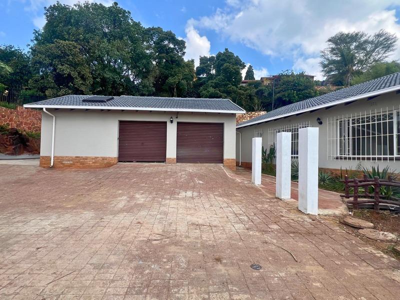 4 Bedroom Property for Sale in Roodekrans Gauteng