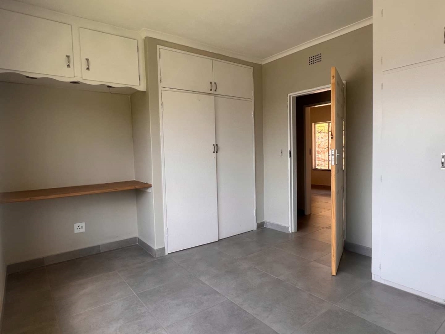 4 Bedroom Property for Sale in Roodekrans Gauteng