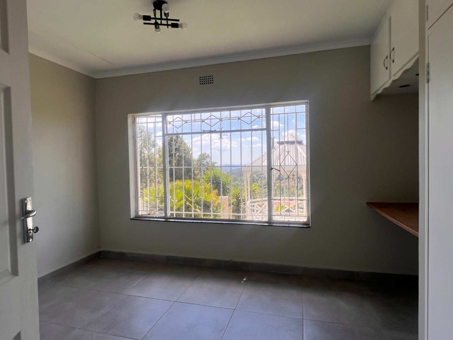 4 Bedroom Property for Sale in Roodekrans Gauteng