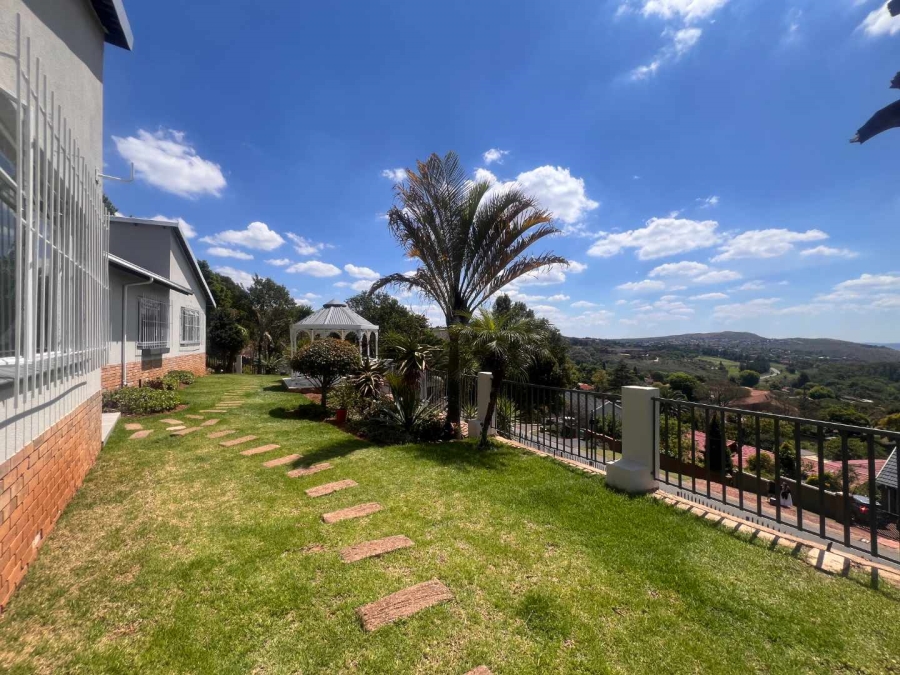 4 Bedroom Property for Sale in Roodekrans Gauteng