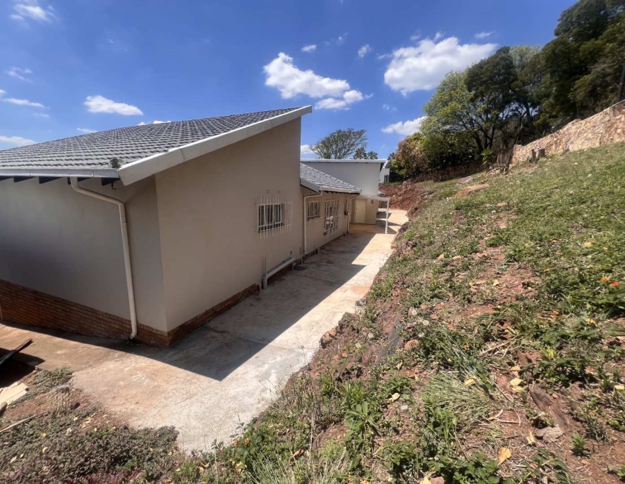 4 Bedroom Property for Sale in Roodekrans Gauteng