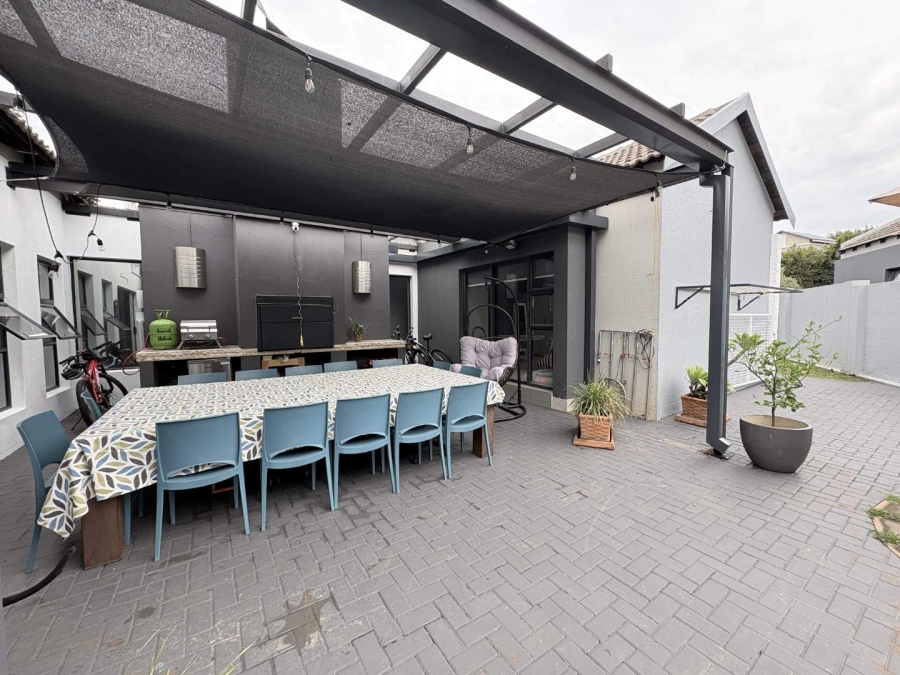 4 Bedroom Property for Sale in Midstream Meadows Gauteng