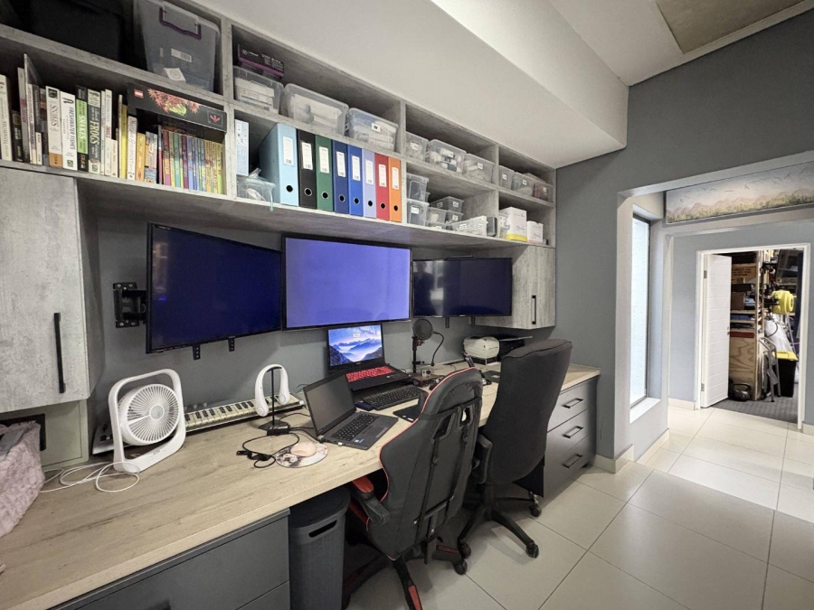 4 Bedroom Property for Sale in Midstream Meadows Gauteng