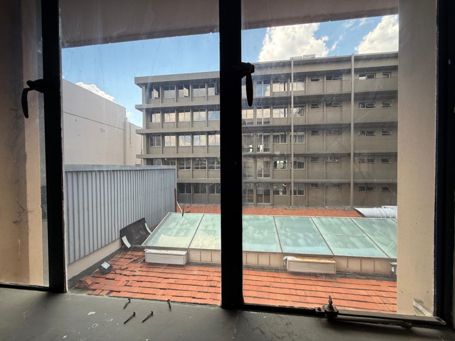 To Let Commercial Property for Rent in Hyde Park Gauteng