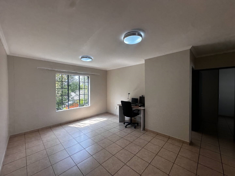 2 Bedroom Property for Sale in Noordwyk Gauteng
