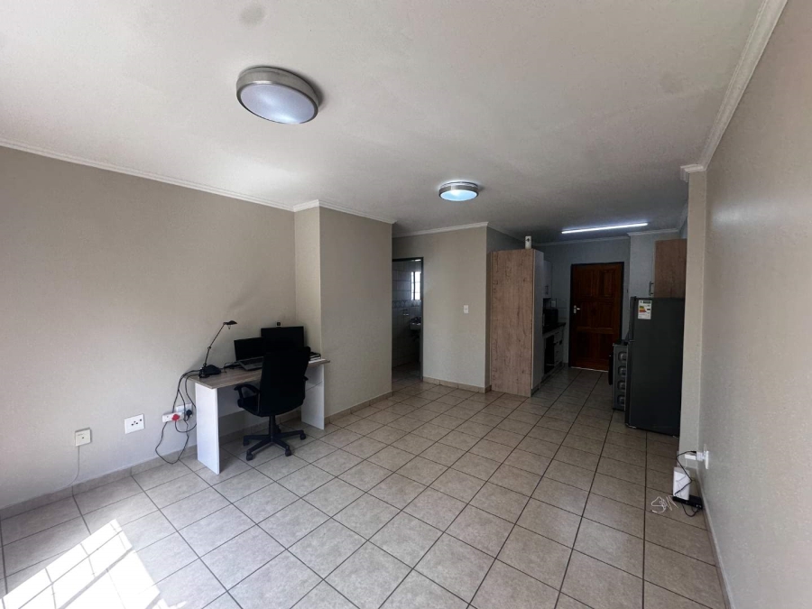 2 Bedroom Property for Sale in Noordwyk Gauteng