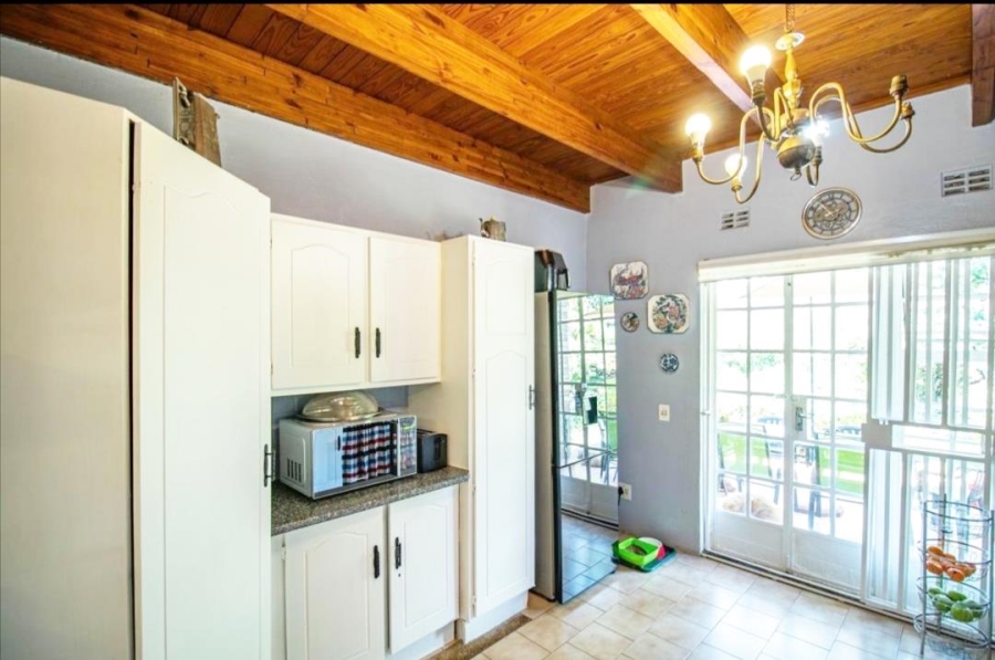 3 Bedroom Property for Sale in Glen Austin AH Gauteng