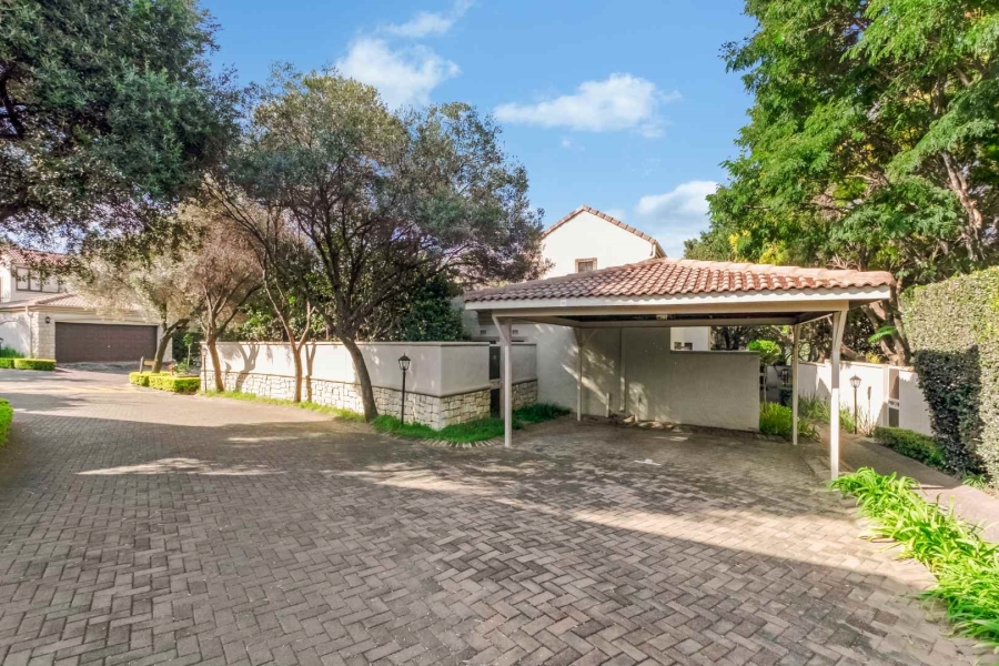 3 Bedroom Property for Sale in Lonehill Gauteng