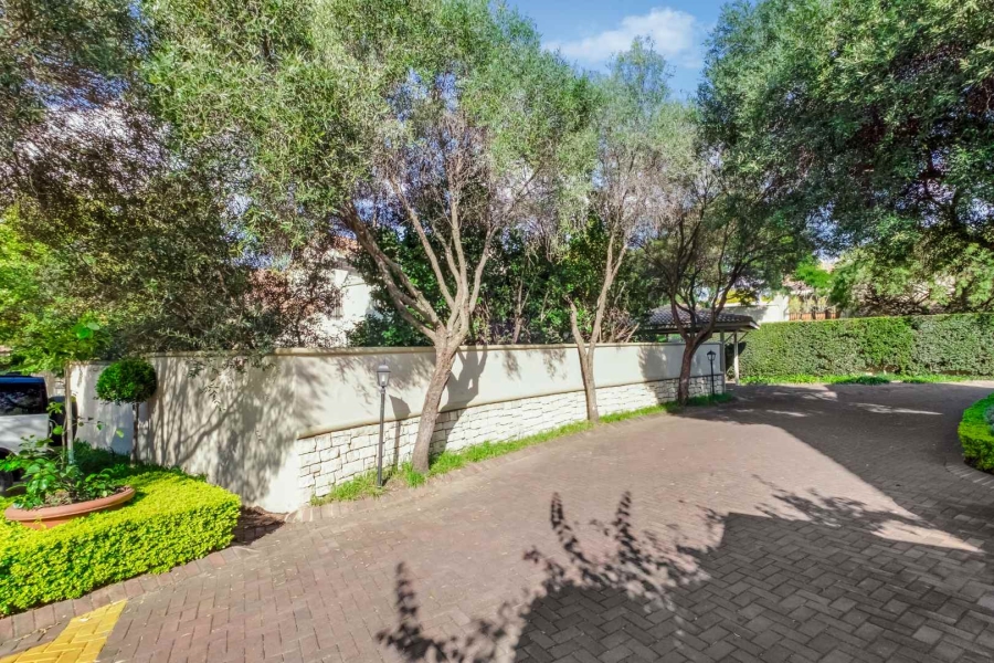 3 Bedroom Property for Sale in Lonehill Gauteng