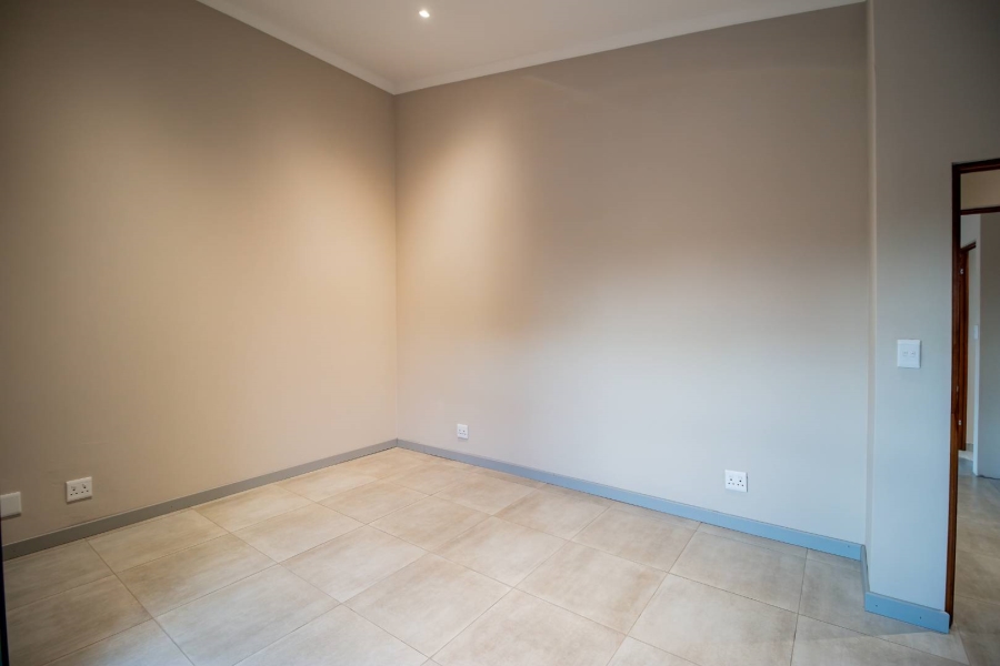 3 Bedroom Property for Sale in Fairland Gauteng