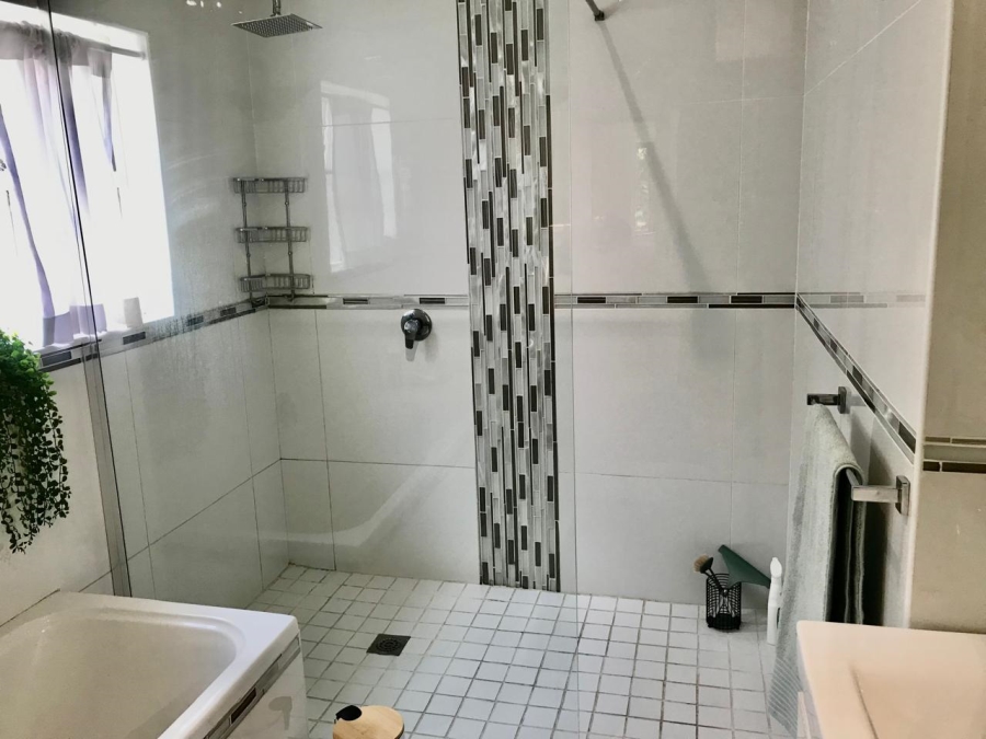 To Let 3 Bedroom Property for Rent in Craighall Park Gauteng