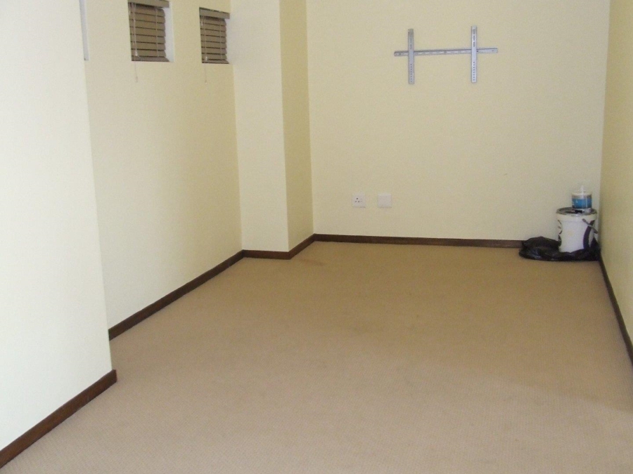 1 Bedroom Property for Sale in Jackal Creek Golf Estate Gauteng