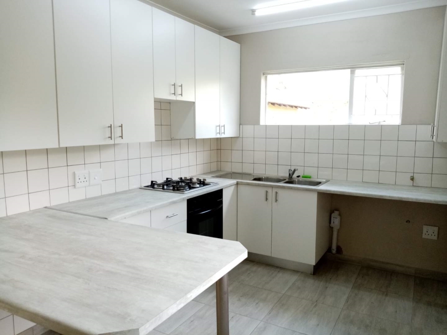 To Let 1 Bedroom Property for Rent in Boskruin Gauteng