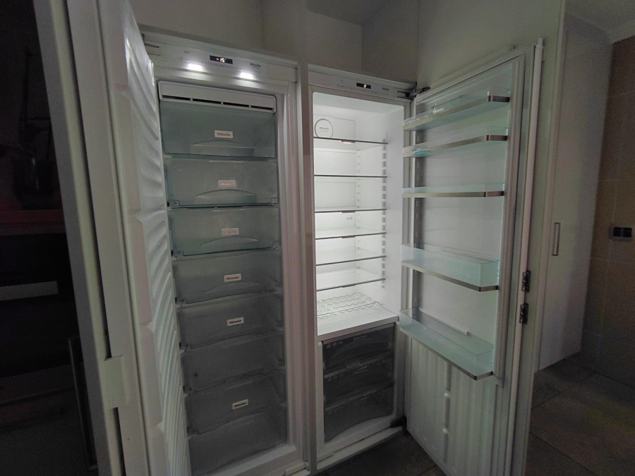 4 Bedroom Property for Sale in Roodekrans Gauteng