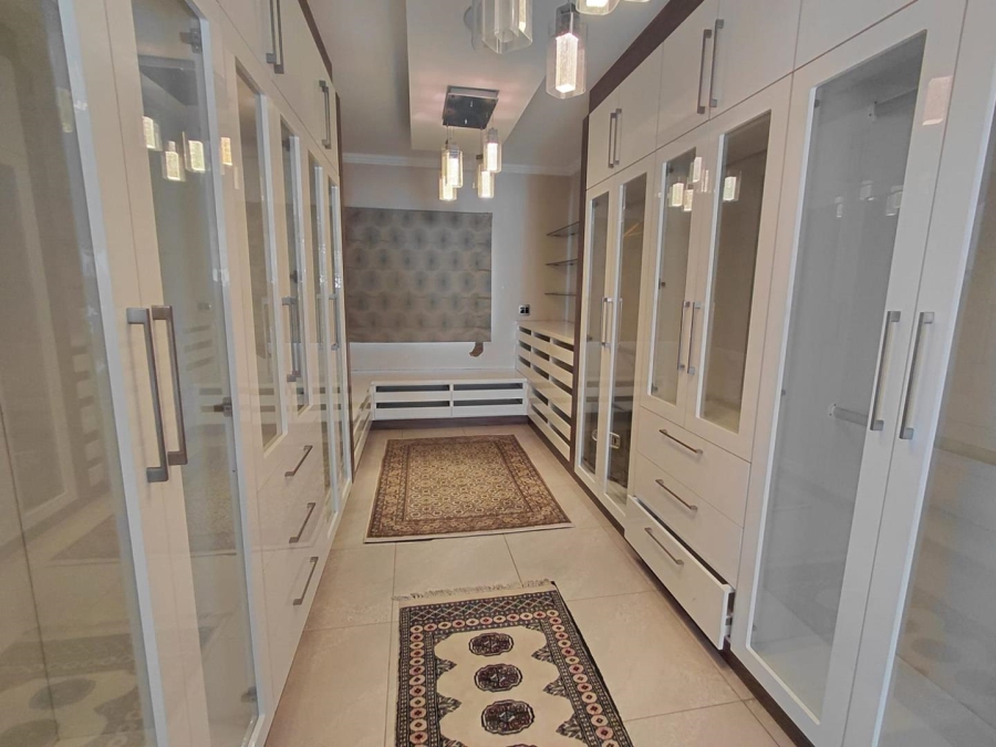 4 Bedroom Property for Sale in Roodekrans Gauteng