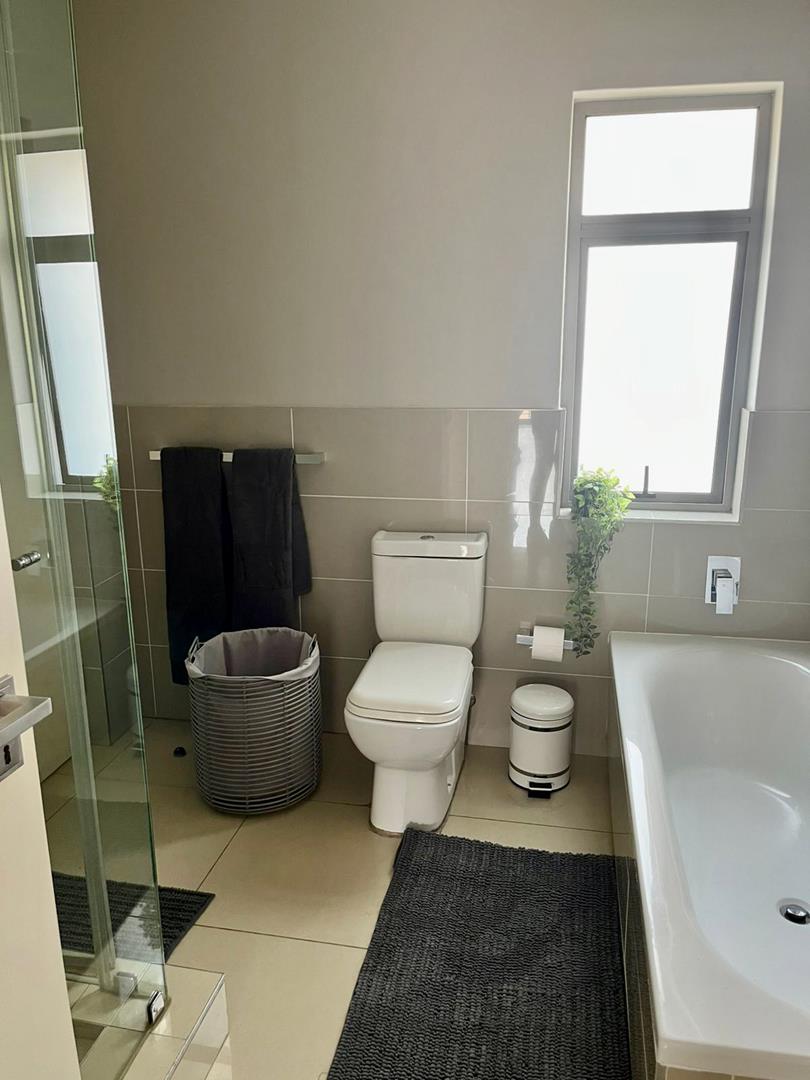 To Let 3 Bedroom Property for Rent in Oaklands Gauteng