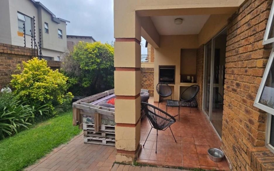 3 Bedroom Property for Sale in Glen Marais Gauteng