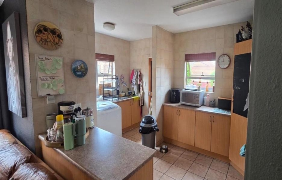 3 Bedroom Property for Sale in Glen Marais Gauteng