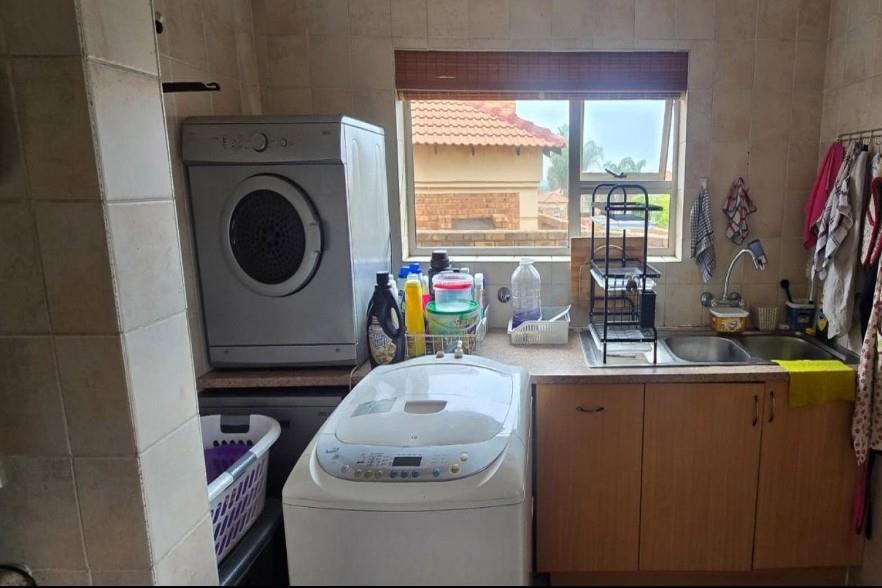 3 Bedroom Property for Sale in Glen Marais Gauteng