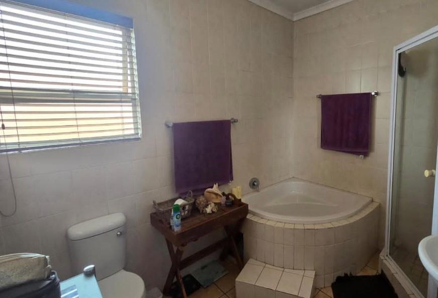 3 Bedroom Property for Sale in Glen Marais Gauteng
