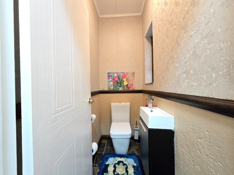 3 Bedroom Property for Sale in Glenvista Gauteng