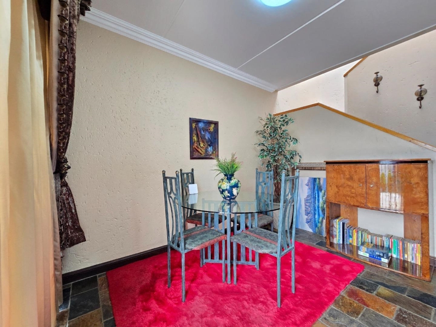 3 Bedroom Property for Sale in Glenvista Gauteng