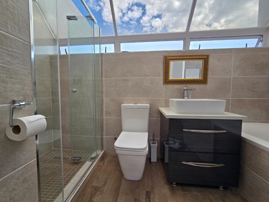 3 Bedroom Property for Sale in Glenvista Gauteng