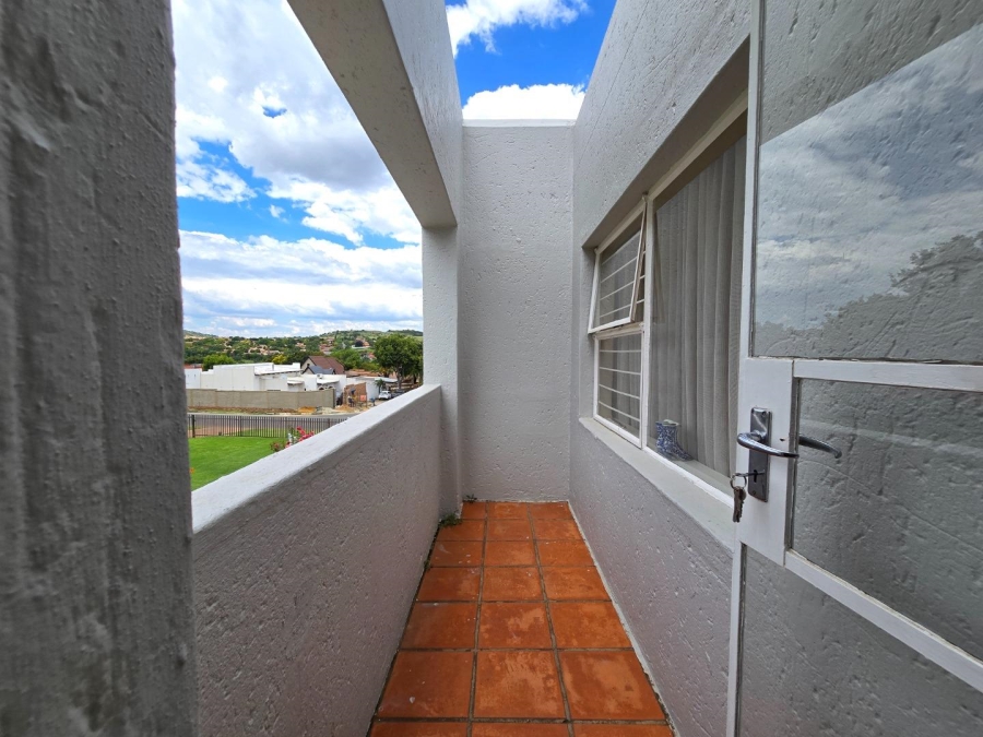 3 Bedroom Property for Sale in Glenvista Gauteng