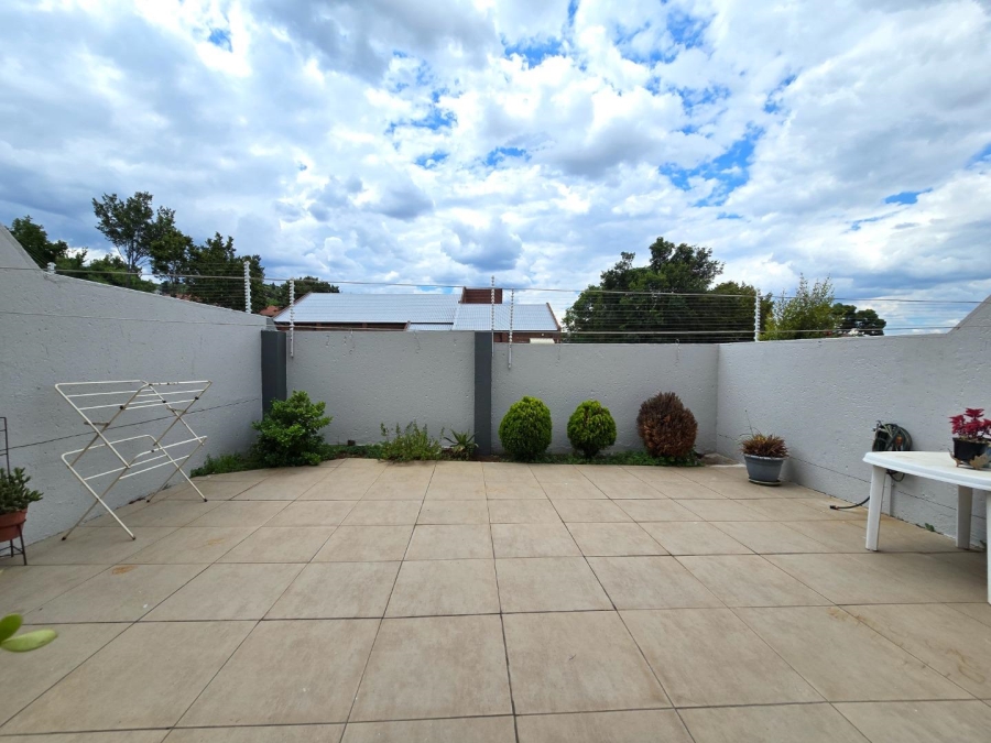 3 Bedroom Property for Sale in Glenvista Gauteng