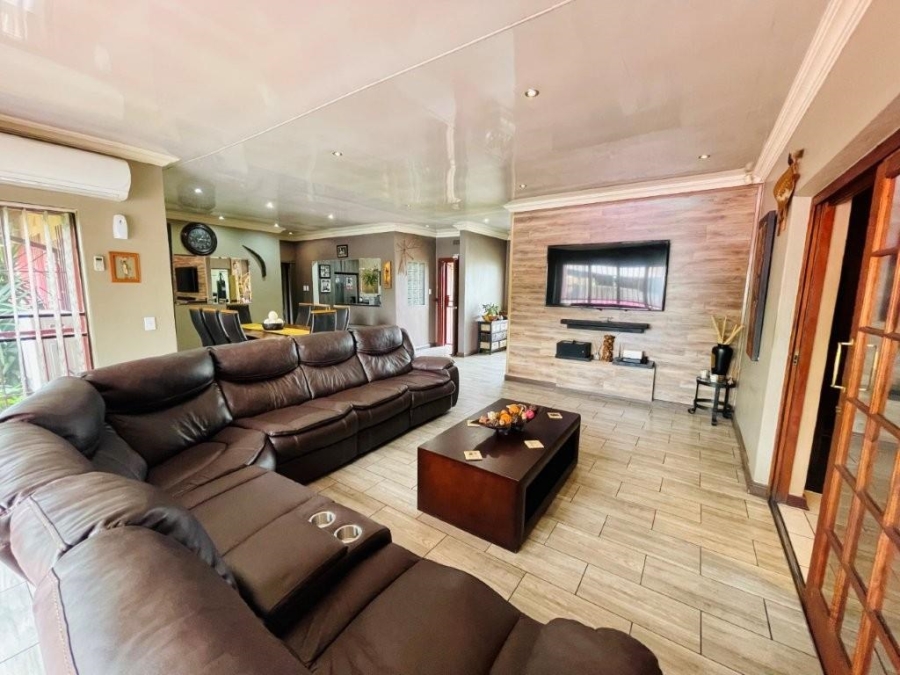 4 Bedroom Property for Sale in Brackenhurst Gauteng